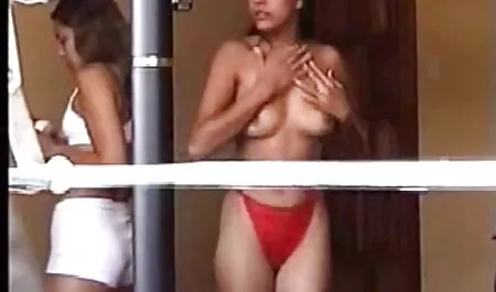 Doce sem calcinha fodida na cozinha. videos pornos primeiro anal