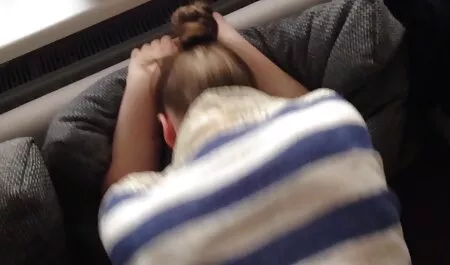 Latina fode um homem negro em videos de dupla penetração anal cima do Otomano.