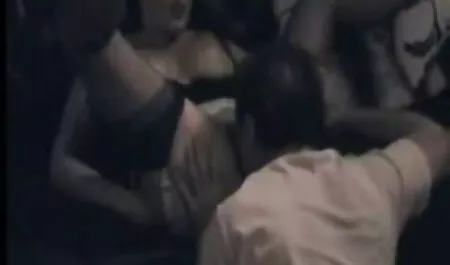 Desobstruir a videos de sexo anal grupal bunda de uma garota branca com um pênis Preto.