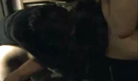 Minha esposa está vídeos de sexo anal amador brasileiro feliz com um boquete e pula no pau.