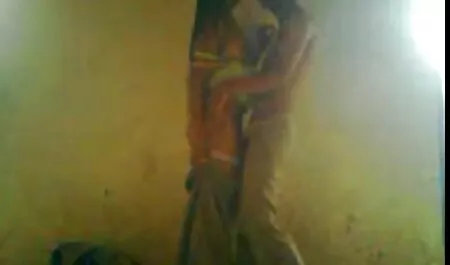 Passar a noite os melhores videos porno anal com uma amiga lésbica na mesma cama.