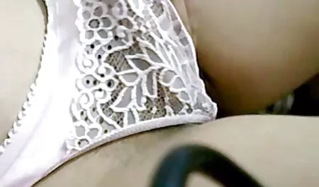 Mãe pegou a video de estupro anal namorada de sua filha.