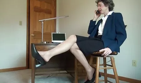 Nova garota fodida por um cara em um novo sexo anal negras africanas prédio.