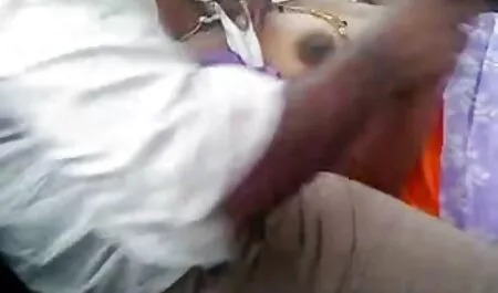 Sentei-me pornhb anal junto à janela e masturbei-me.