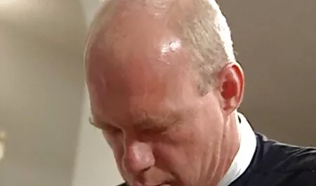 Eu esticei as brasileirinhas anal videos pernas na frente de pessoas interessantes.