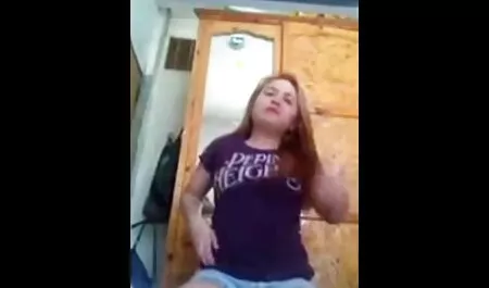 Bunda sexo anal pornográfico grande fodendo no banheiro.