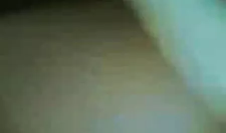 A mãe dorme videos pornos anal brasileiros com um homem negro.