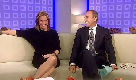 Batendo video de sexo anal duplo um vibrador na vagina.