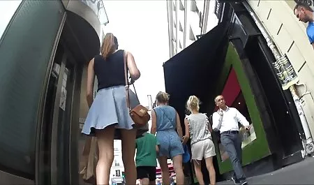 A menina do assistir vídeo pornô anal partido leva o pau na Bunda.