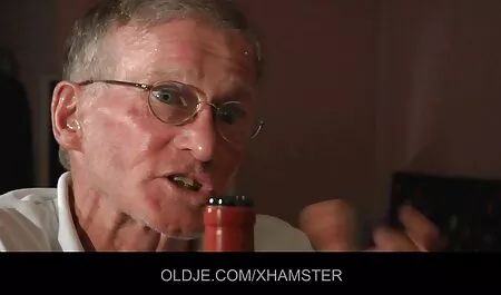 Seu namorado fode a mulher para videos de seo anal completar a vitória.