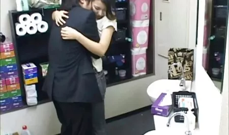 Anika e alia desfrutar do videos amadores de sexo anal sofá.