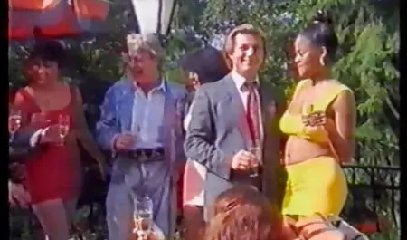 Russo Juba se masturba na mesa de video sexo anal bunda grande bilhar.