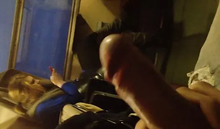 Skinny videos de sexo anal com cavalos garota fodida cavalgando no pau.