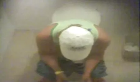 Fodido na boca video sexo anal duplo e inundar o rosto com porra.