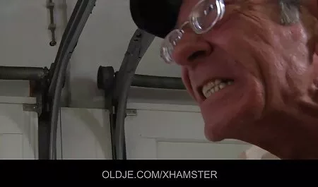 A loira acariciou o membro videos pornos brasileiros anal e levou-o para ela.