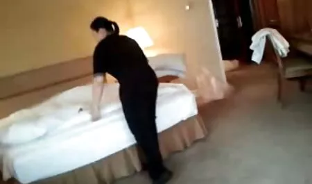 Para videos de sexo anal explicito o Cooney e o strapon.