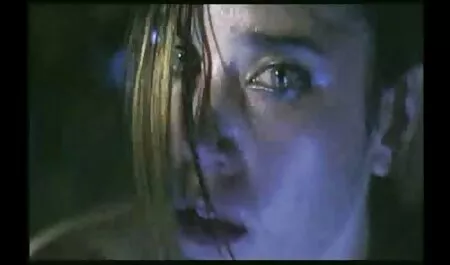 Eva substitui os brinquedos videos de sexo anal com força dos homens de China.