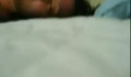 Dani Daniels fica fodido videos de sexo anal com dotados no banheiro.