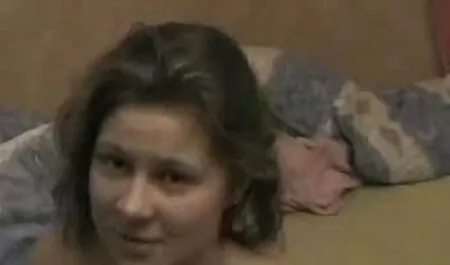 Gina sexo analprofundo Valentine dá-lhe um boquete profundo.