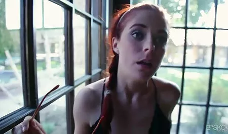 Ele fode uma mulher muçulmana. video sexo anal selvagem