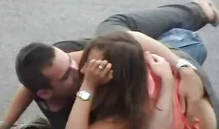 Ébano cicciolina sexo anal assfucked com cor branca.