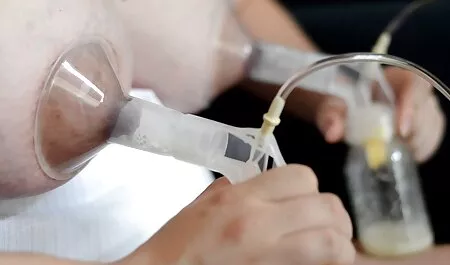 Chupando videos de sexo tripla penetração tatuado punk pênis.