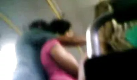 Um homem negro video sexo snal parafusar beleza fina no sexo anal.