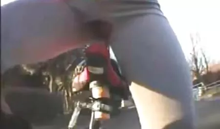 Dá acesso total ao interior vídeo anal brasileiro da vagina.