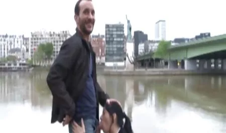 Primo tateou e fodendo. video de sexo penetração