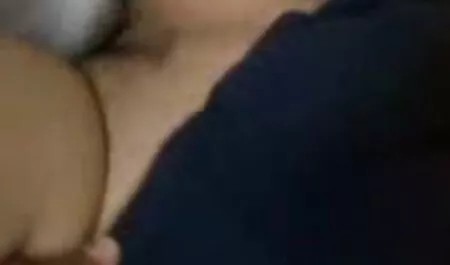 A nobreza branca fode um porno snal homem negro.