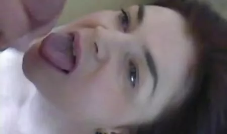 Ele foi acordado video brasileiro anal por um pau grande e fodido.