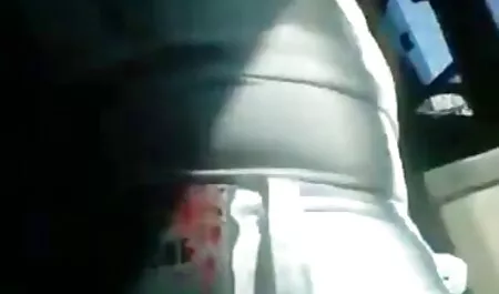 Senhora sexo anal pervcity a montar um sócio.